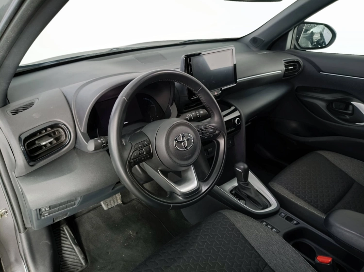 8 - Toyota Yaris Cross TOYOTA Yaris Cross 1.5 Hybrid 5p. E-CVT Trend