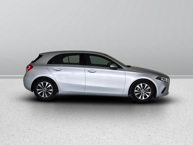 3 - Mercedes-Benz Classe A 180 d Business Extra auto