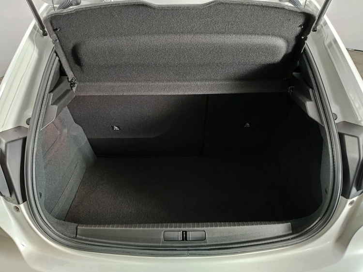 15 - Peugeot 208 208 1.5 bluehdi Allure s&s 100cv my20