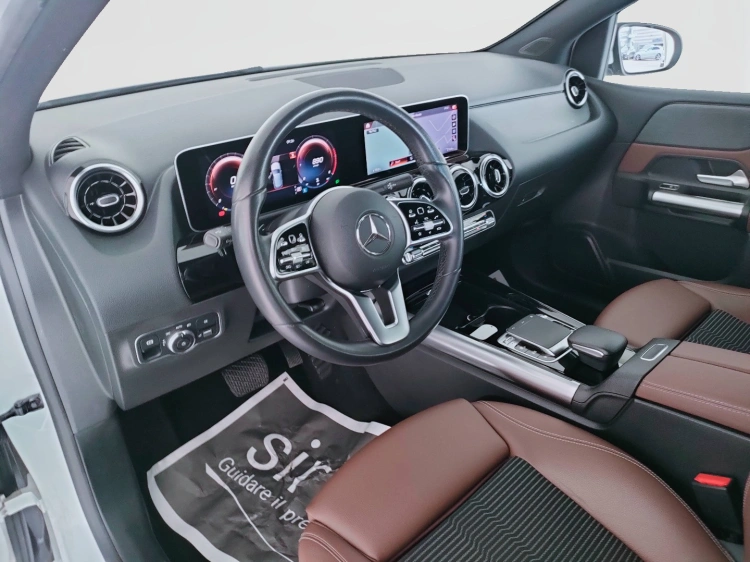 17 - Mercedes-Benz Classe B 180 d Sport Plus auto