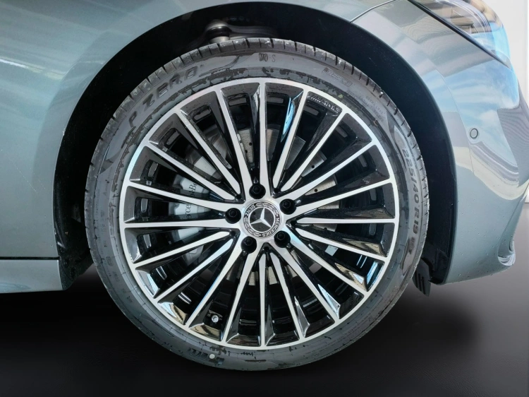 7 - Mercedes-Benz Classe C 220 d 4MATIC