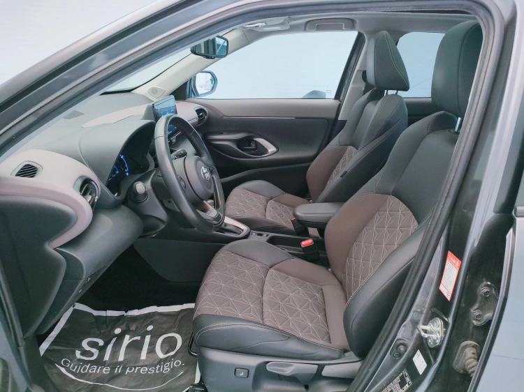 15 - Toyota Yaris Cross Yaris Cross 1.5h Lounge fwd 116cv e-cvt