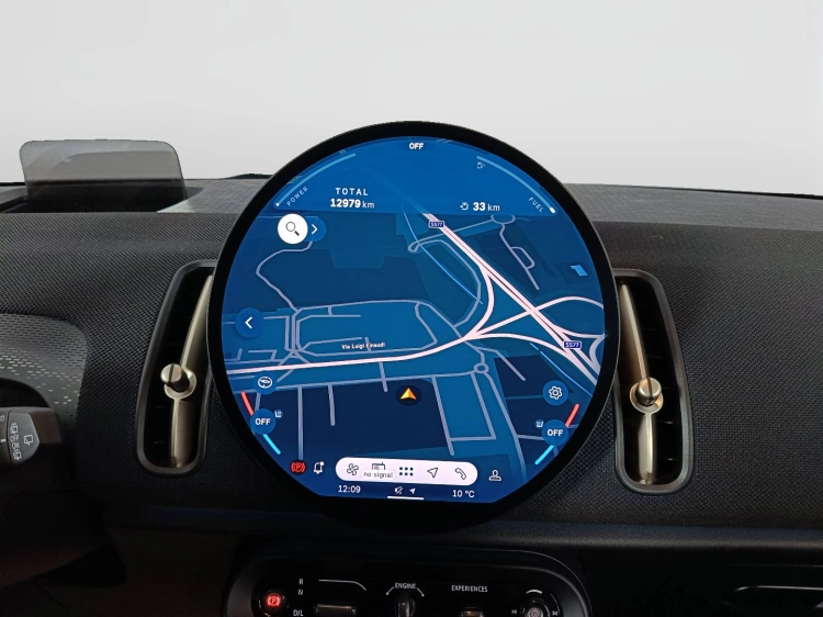 12 - MINI Countryman Mini Countryman 2.0 48V D Classic auto