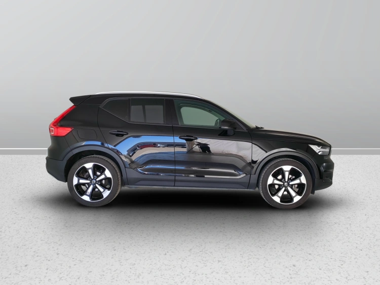 7 - Volvo XC40 XC40 2.0 d3 Momentum geartronic my20