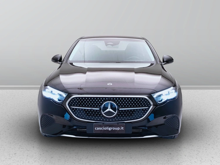 2 - Mercedes-Benz Classe E 220 d Advanced auto