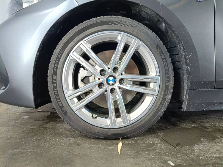 14 - BMW Serie 1 118d Msport auto