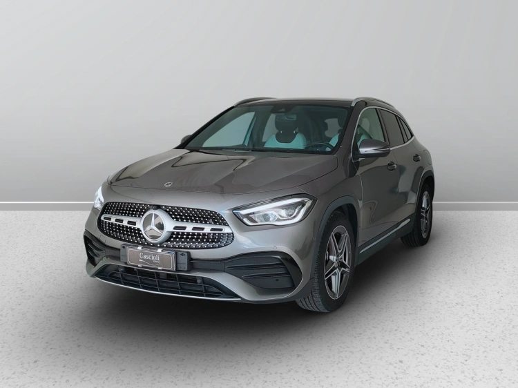1 - Mercedes-Benz GLA 200 d Premium 4matic auto