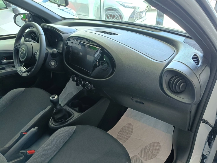 10 - Toyota Aygo X AYGO X 10B MT ACTIVE MY24