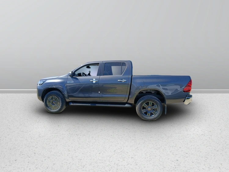 3 - Toyota Professional HI LUX 4X2 - 4X4 HILUX 2.8D A 48VDC4WD LNG MY25