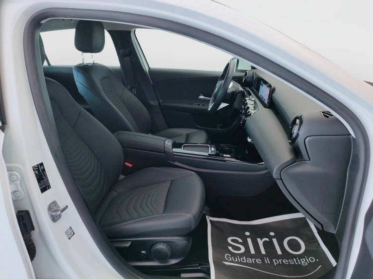 14 - Mercedes-Benz Classe A 180 d Advanced auto