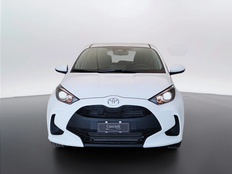 2 - Toyota Yaris YARIS 15H ECVT 5P ACTIVE MY25