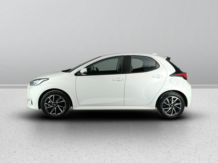 6 - Toyota Yaris TOYOTA Yaris 1.5 Hybrid 5 porte Trend