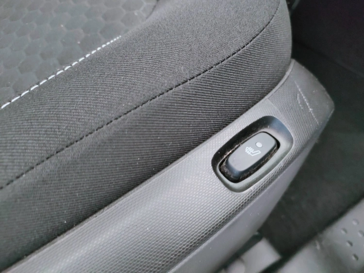 9 - smart fortwo Fortwo Cabrio eq Pulse 22kW