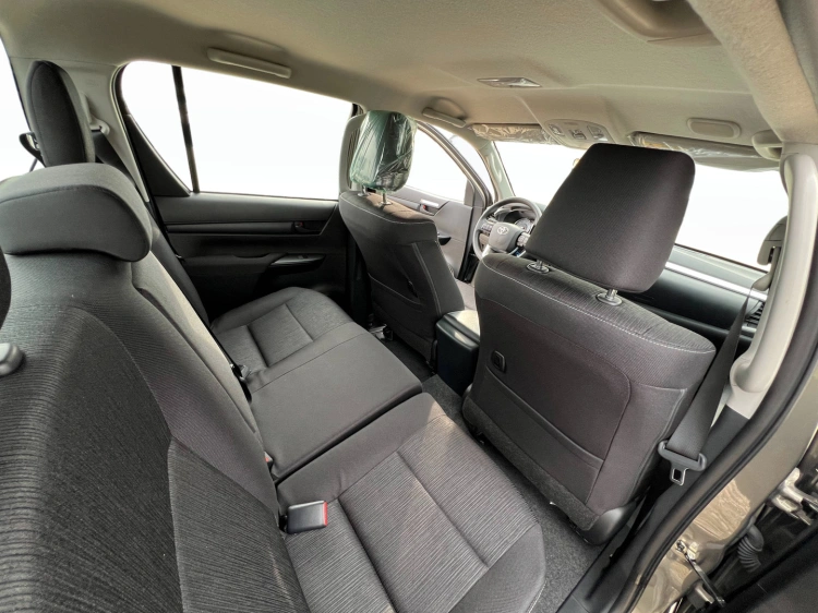 17 - Toyota Professional Hilux HILUX 2.4D A DC 4WD CMF MY24