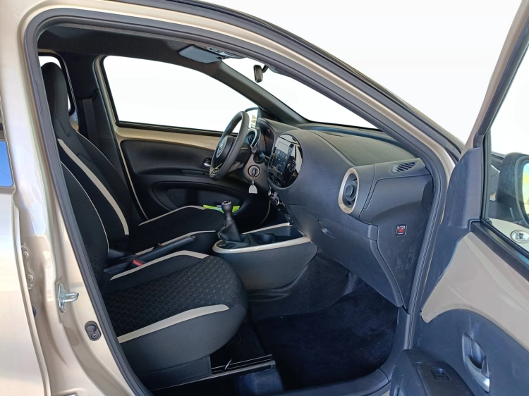 10 - Toyota Aygo X Aygo X 1.0 Trend Air 72cv