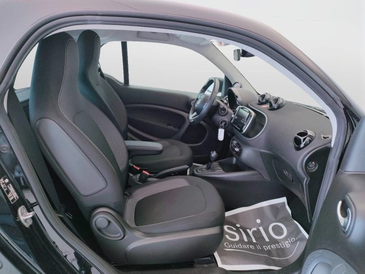 14 - smart fortwo Fortwo eq Passion 22kW