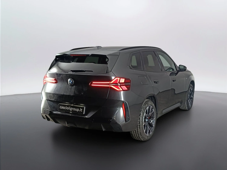 4 - BMW X3 BMW X3 40d xDrive