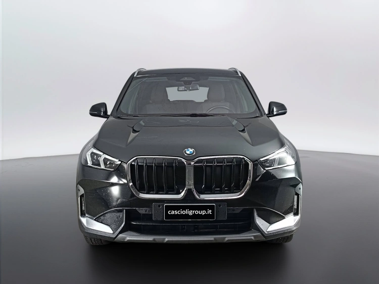 2 - BMW X1 X1 sdrive18d Edition Essence auto