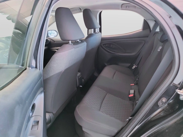 12 - Toyota Yaris Yaris 1.5h Trend