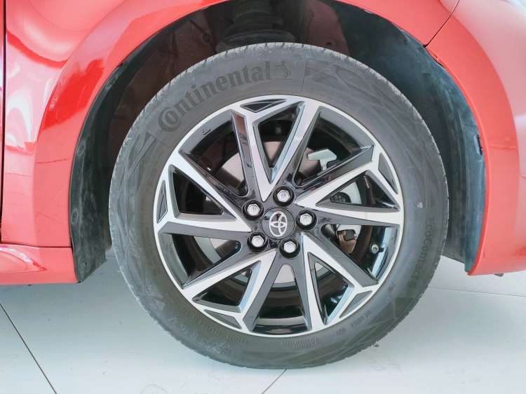 9 - Toyota Yaris Yaris 1.5h Style