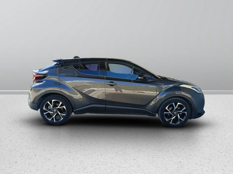 6 - Toyota C-HR C-HR 2.0h Trend e-cvt