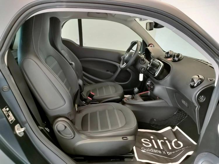 14 - smart fortwo Fortwo eq bluedawn 4,6kW