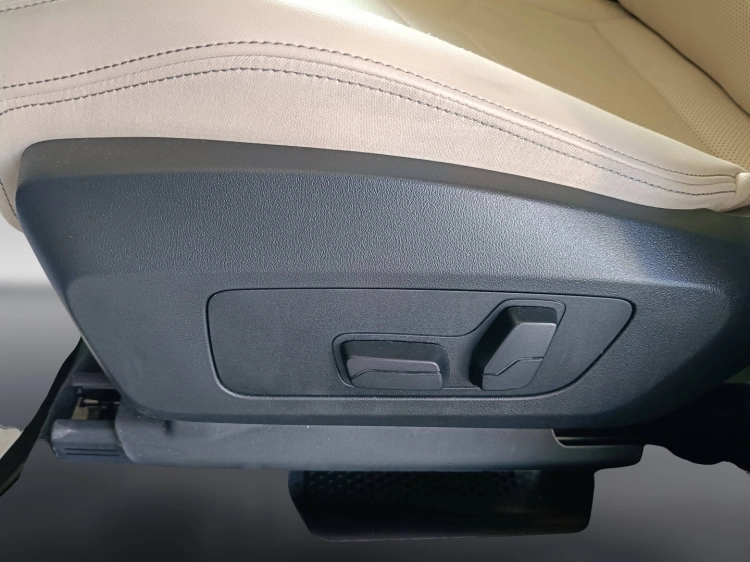 19 - BMW X1 X1 sdrive18d X-Line auto