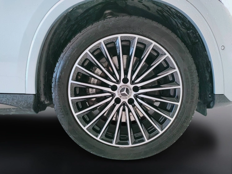 10 - Mercedes-Benz GLC 220 d AMG Line Advanced 4matic auto