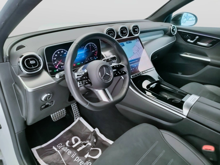17 - Mercedes-Benz GLC Coupe 300 de phev AMG Line Advanced Plus 4matic auto