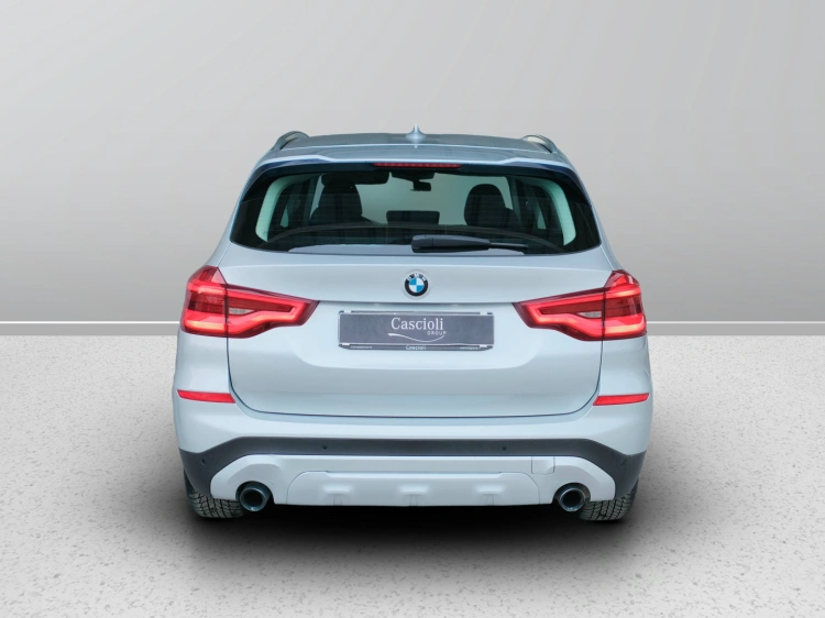 4 - BMW X3 