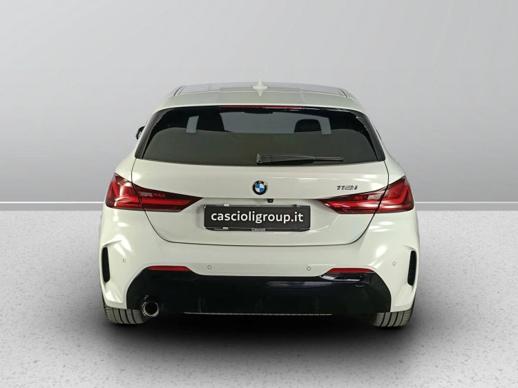 5 - BMW Serie 1 118i Msport 136cv auto