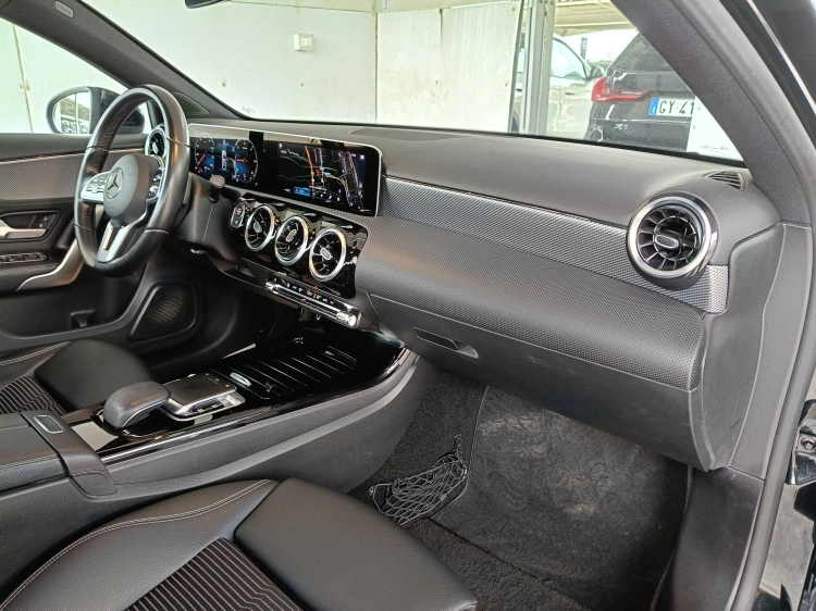 10 - Mercedes-Benz Classe A 180 d Sport auto