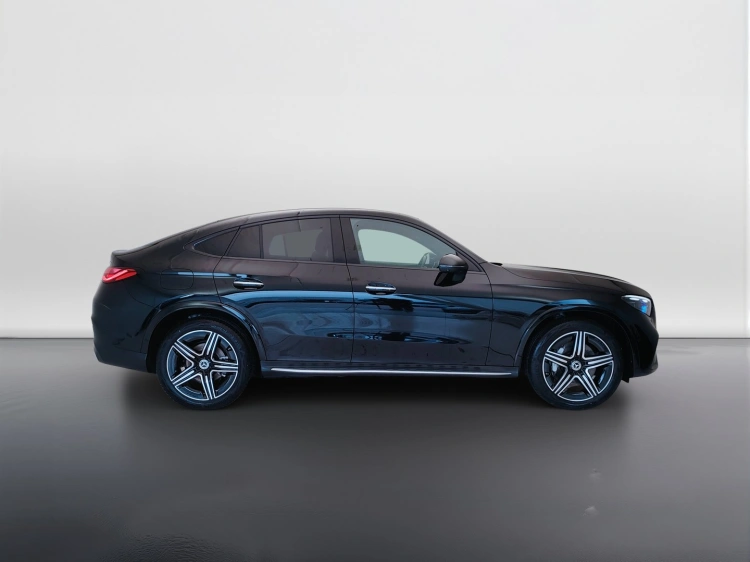 7 - Mercedes-Benz GLC 220 d AMG Line Premium Plus 4matic auto