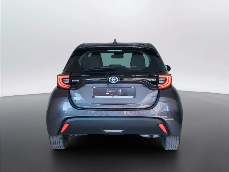 4 - Toyota Yaris Yaris 1.5h Trend