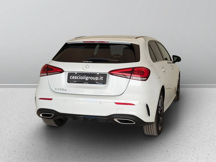 6 - Mercedes-Benz Classe A 250 e phev (eq-power) Premium auto