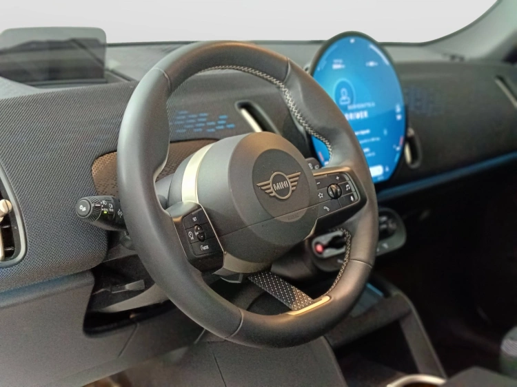 17 - MINI Countryman Mini Countryman 1.5 48V C Classic auto