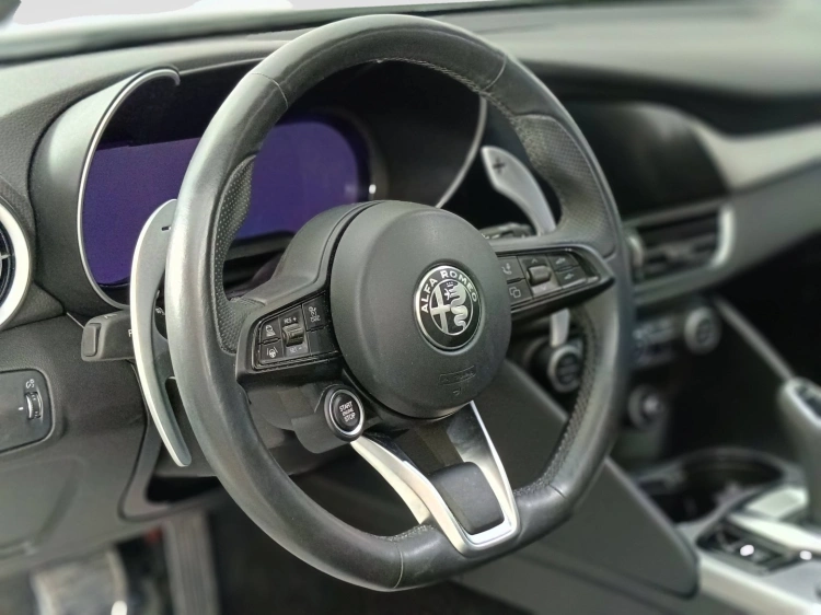 20 - Alfa romeo Giulia Giulia 2.2 t Veloce 160cv auto