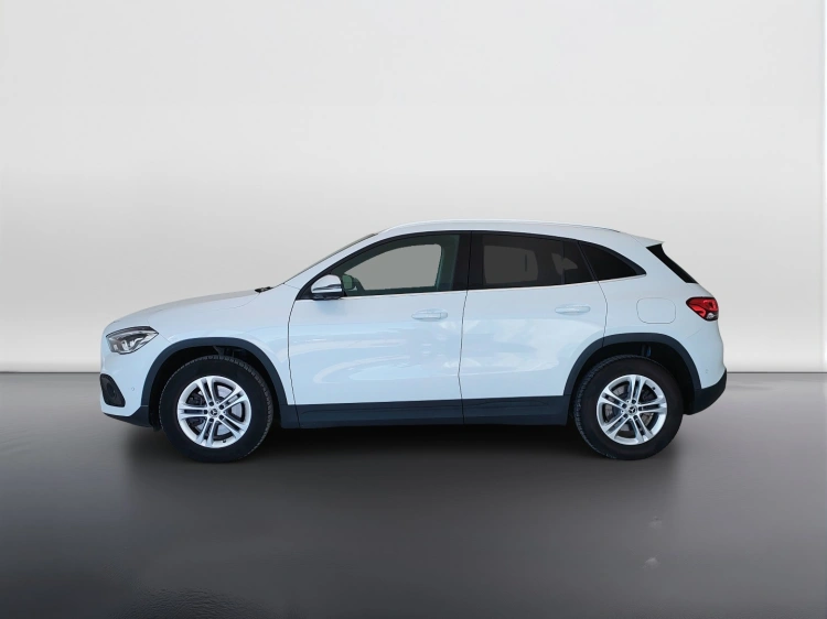 8 - Mercedes-Benz GLA 220 d Sport 4matic auto