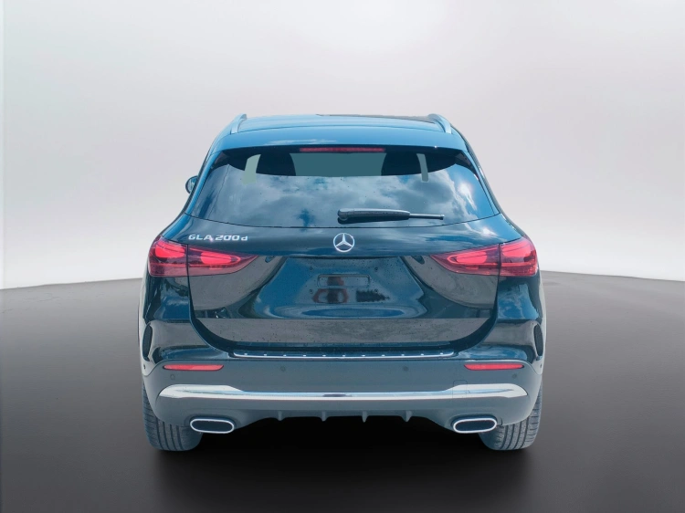 4 - Mercedes-Benz GLA 200 d automatic
