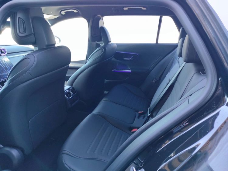 11 - Mercedes-Benz Classe C 220 d Estate