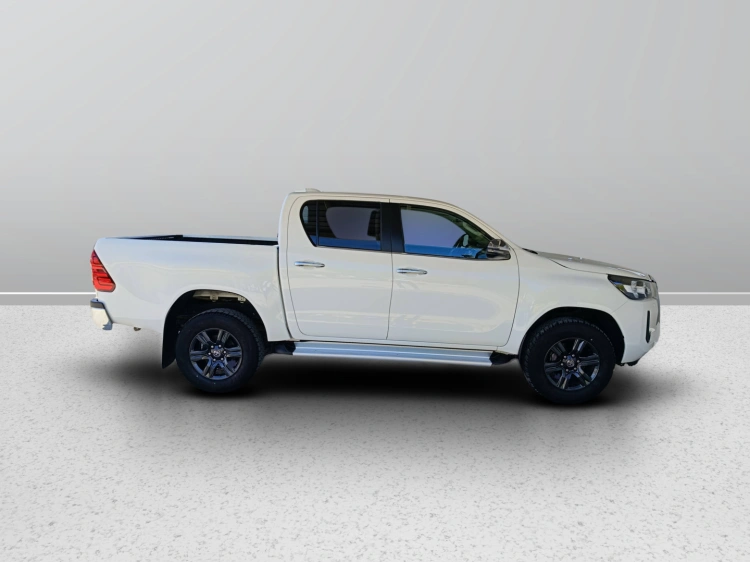 7 - Toyota Hilux Hilux 2.4 d-4d extra cab Comfort 4wd