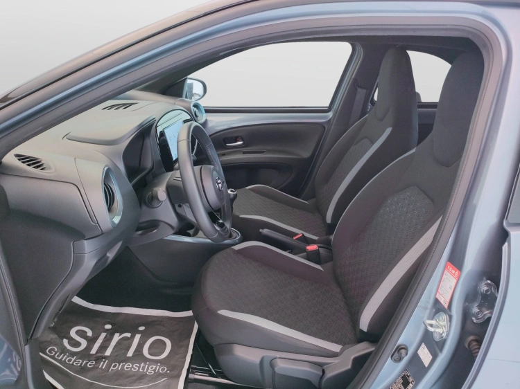 13 - Toyota Aygo X Aygo X 1.0 Trend 72cv