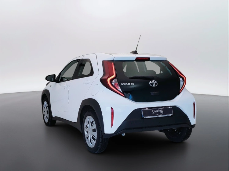 7 - Toyota Aygo X Aygo X 1.0 Active 72cv