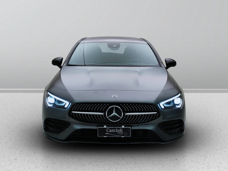2 - Mercedes-Benz CLA Shooting Brake 200 d Premium 4matic auto