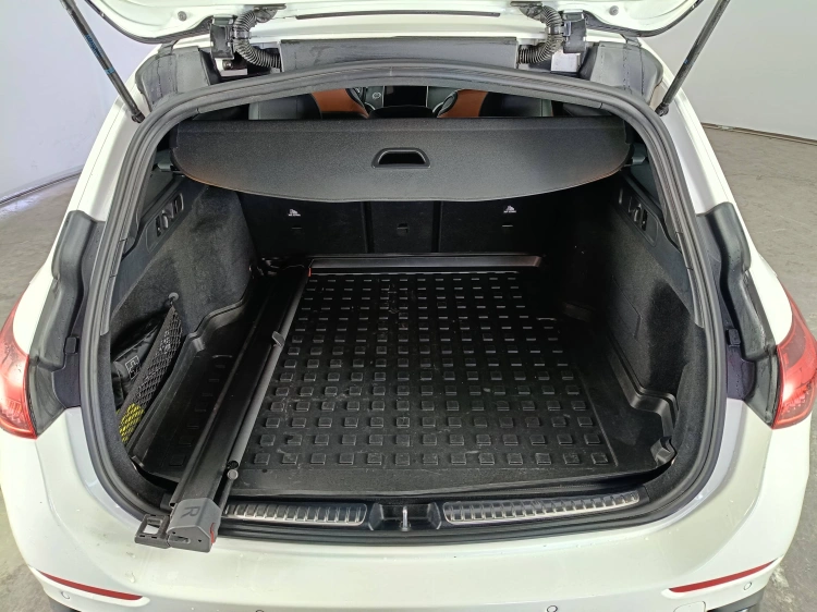 15 - Mercedes-Benz Classe C SW 220 d mhev AMG Line Premium 4matic 197cv auto