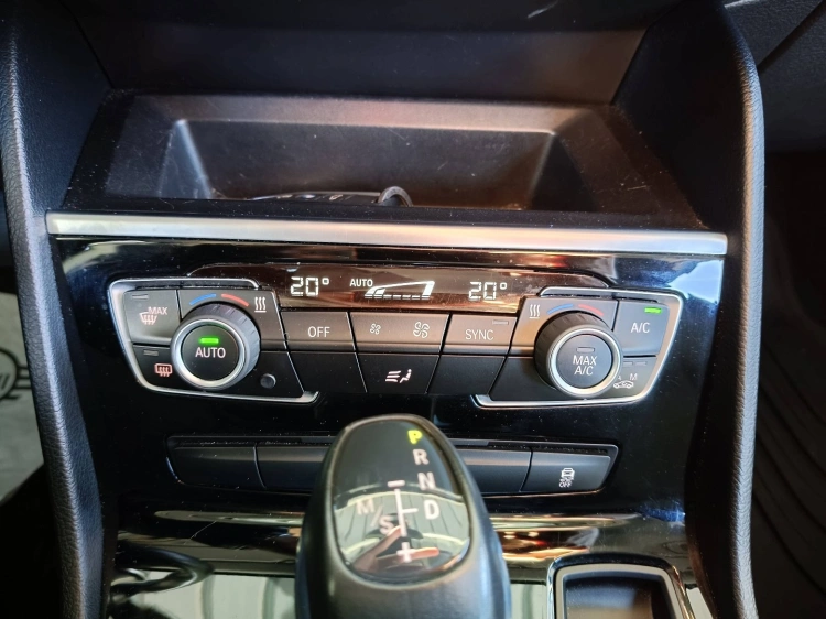 17 - BMW Serie 2 218d Active Tourer auto