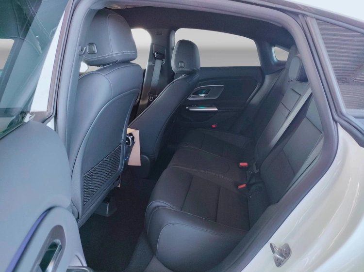 11 - Mercedes-Benz CLA 180