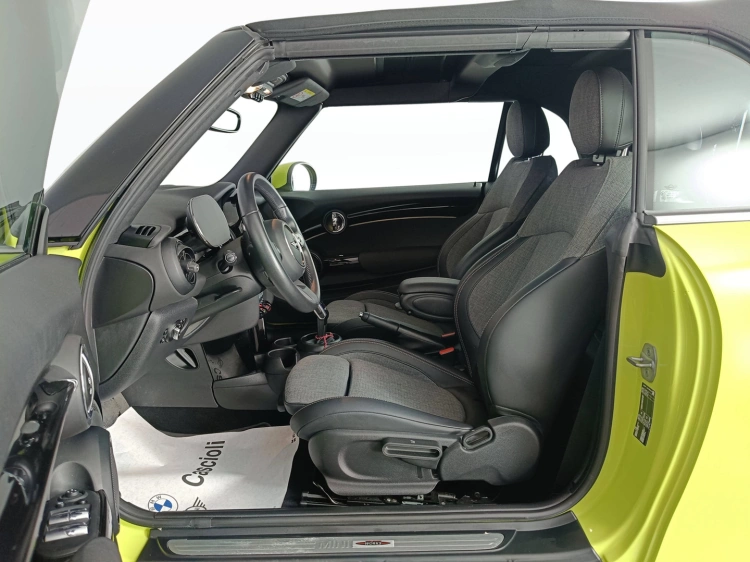 10 - MINI Cooper Mini Cabrio 1.5 Cooper Classic auto