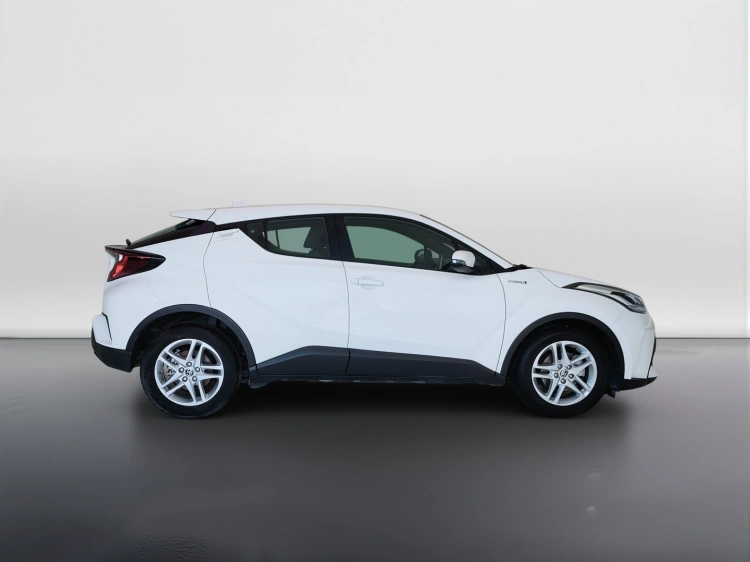 4 - Toyota C-HR C-HR 1.8h Active e-cvt