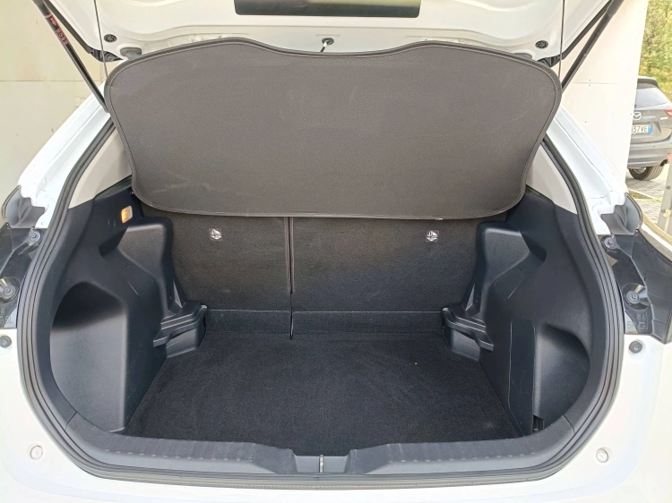 17 - Toyota Yaris Cross Yaris Cross 1.5h Active fwd 116cv e-cvt